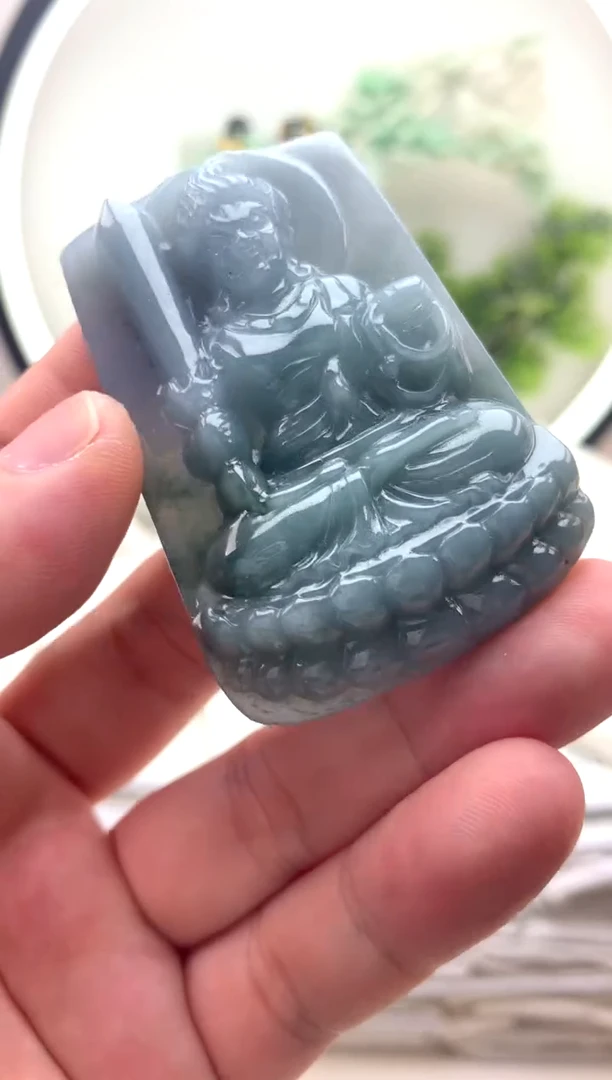 颈饰未镶嵌翡翠不动明王