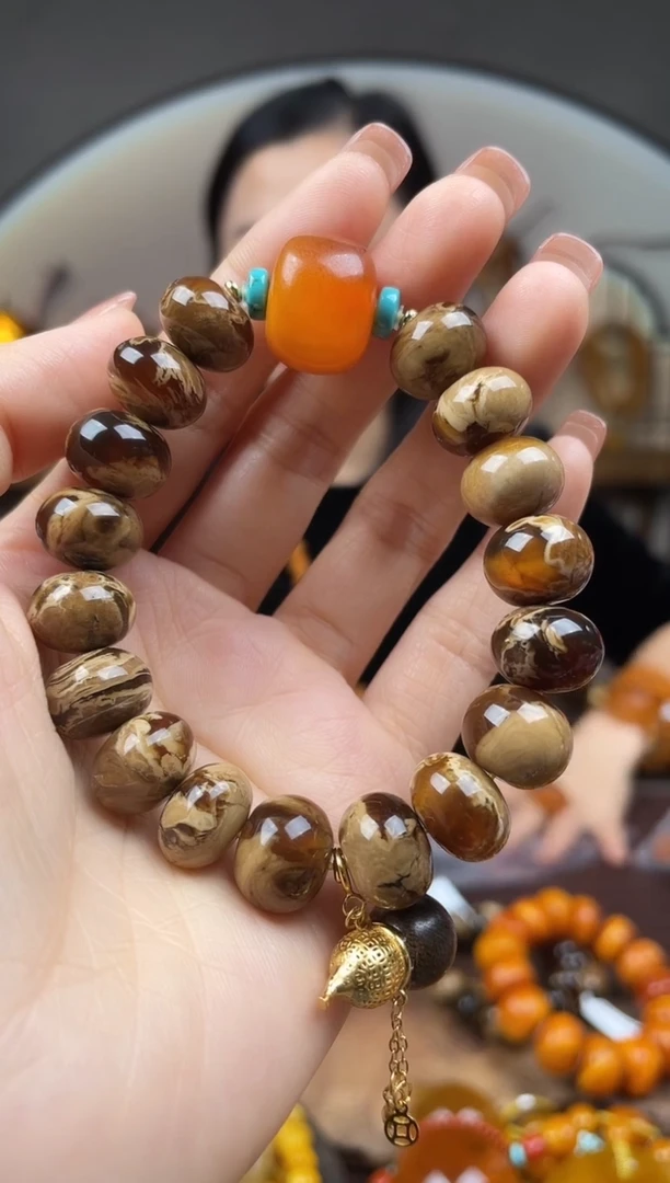 【闪购商品】琥珀裸石未镶嵌首饰 假1赔4（多样性发货1件