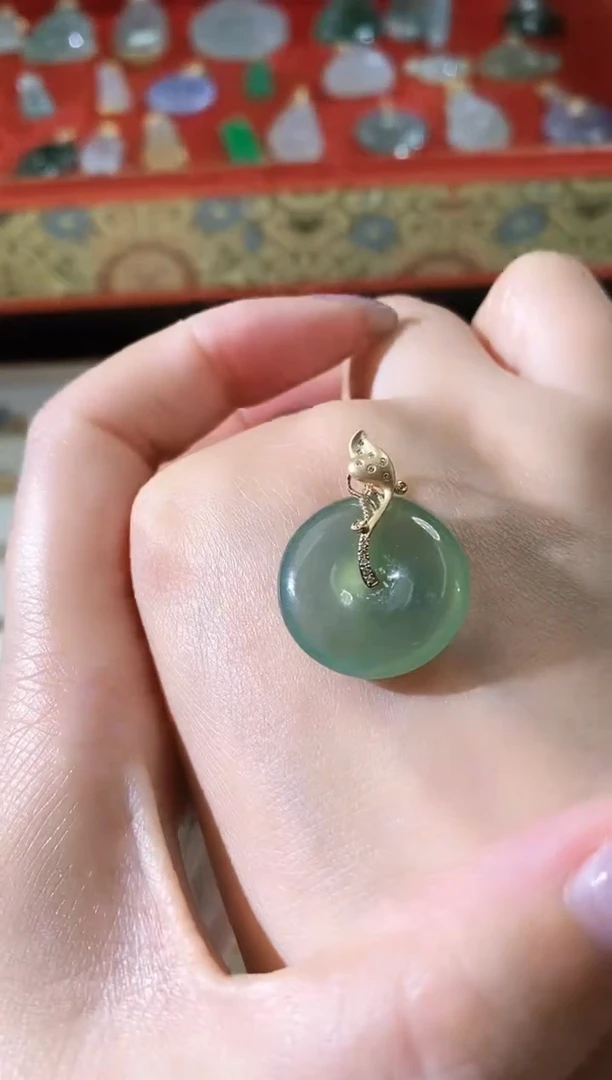 翡翠18K金镶嵌颈饰250329148