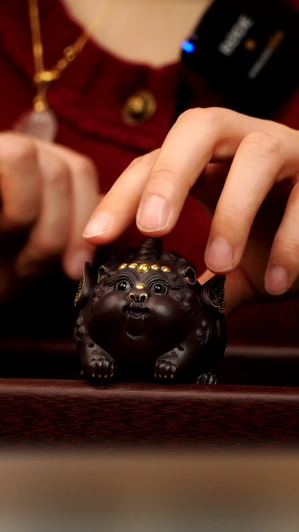 茶壶紫砂吞金兽  茶宠