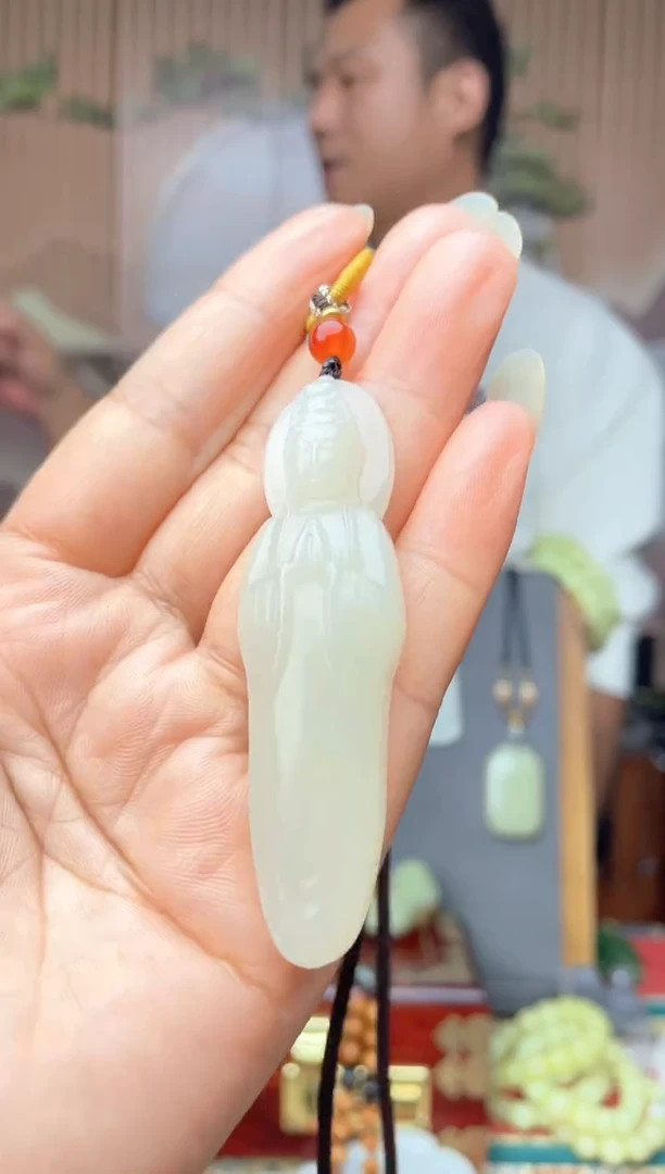颈饰未镶嵌和田玉拍一发一