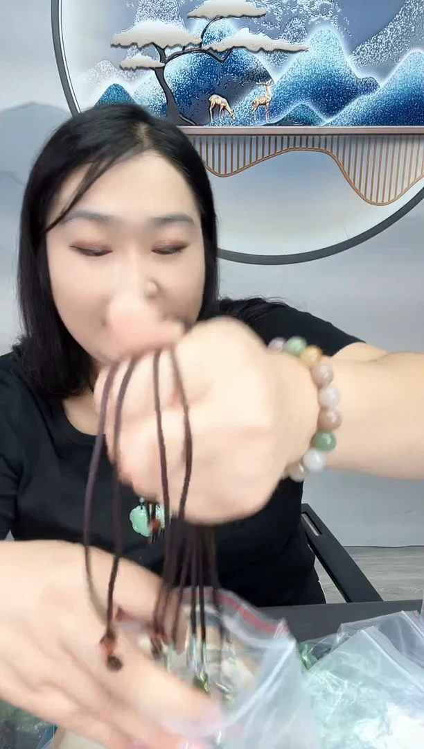 未镶嵌独龙玉平安牌石英质玉独龙玉平安牌