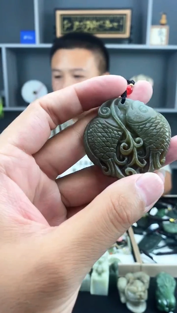 和田玉未镶嵌颈饰1
