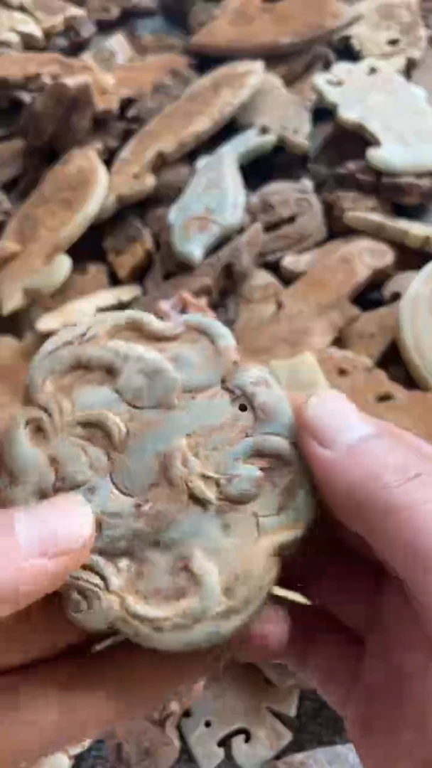 和田玉（糖玉）未镶嵌挂件东顺摆件链接1524654654