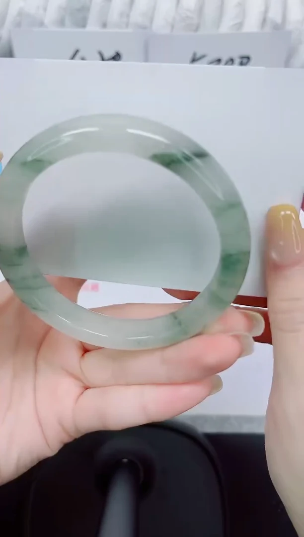 石英质玉手镯未镶嵌147