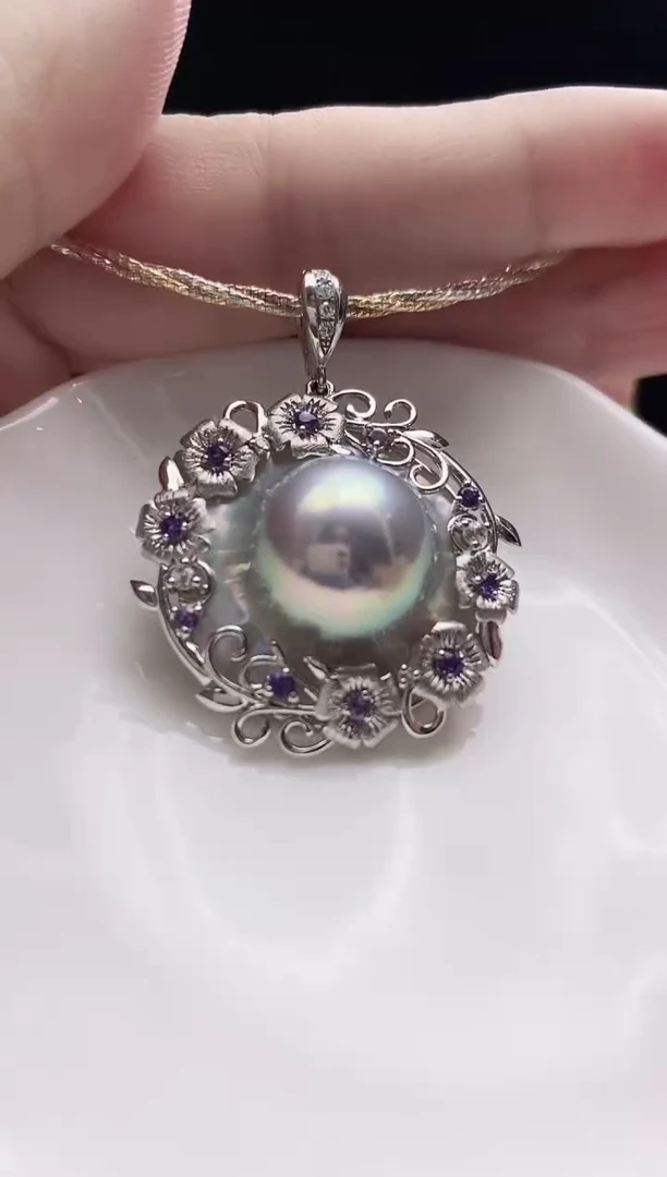 18K金镶嵌颈饰拼合珍珠（马贝珠）海水马贝吊坠