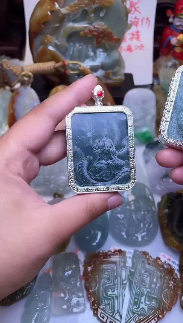 颈饰未镶嵌翡翠1