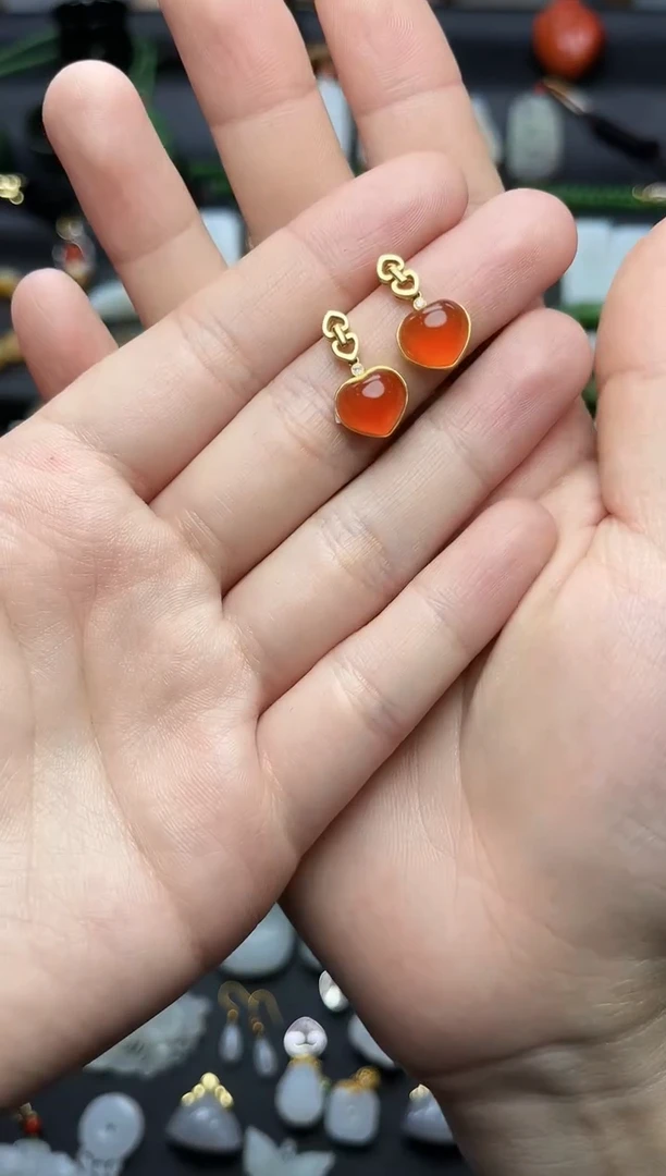 18K金镶嵌耳饰南红玛瑙爱心耳钉06