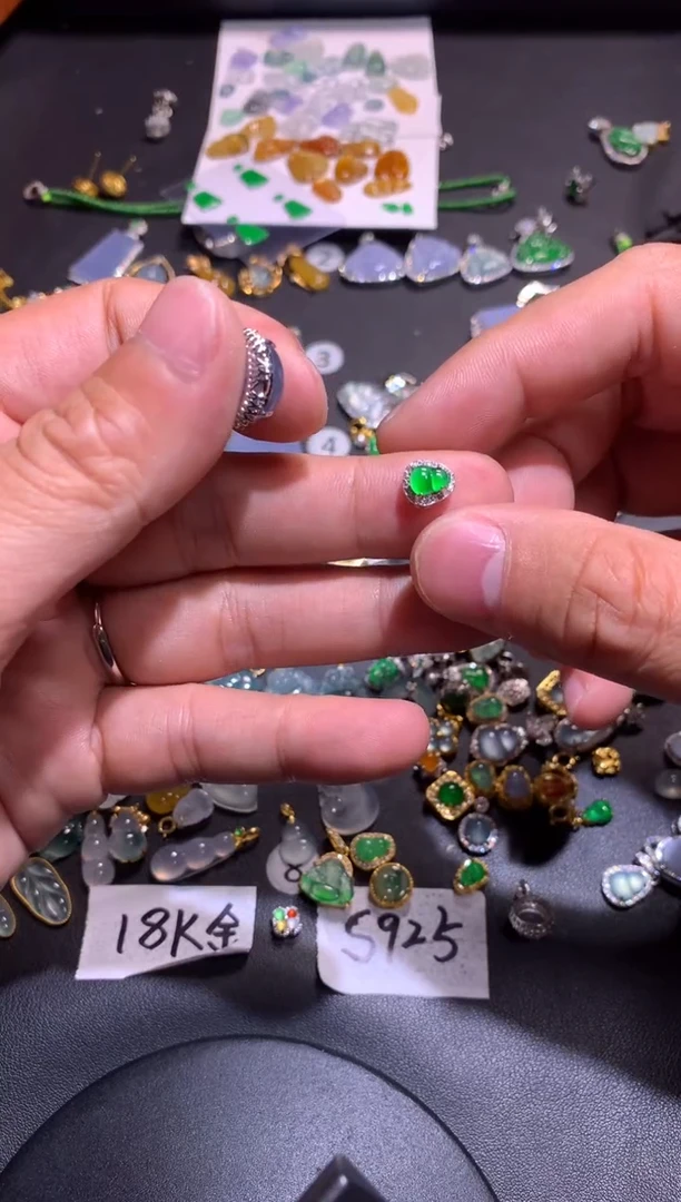 【闪购商品】翡翠吊坠(不含链)银S925镶嵌1