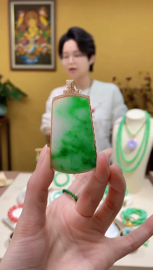 颈饰18K金镶嵌翡翠1@@KK51227035