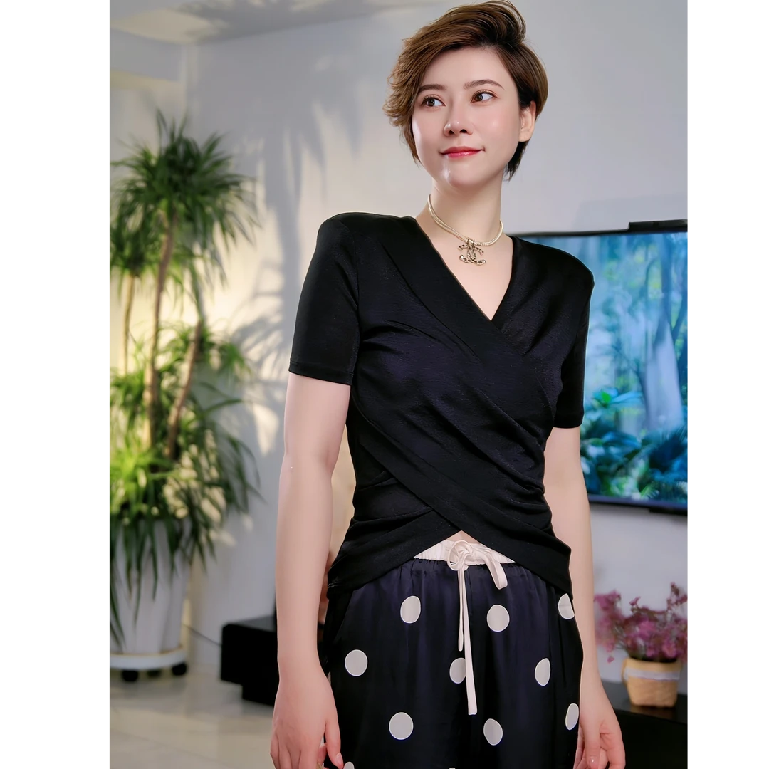 设计感女人味重磅针织醋酸交叉V领修身显瘦收腰上衣黑色