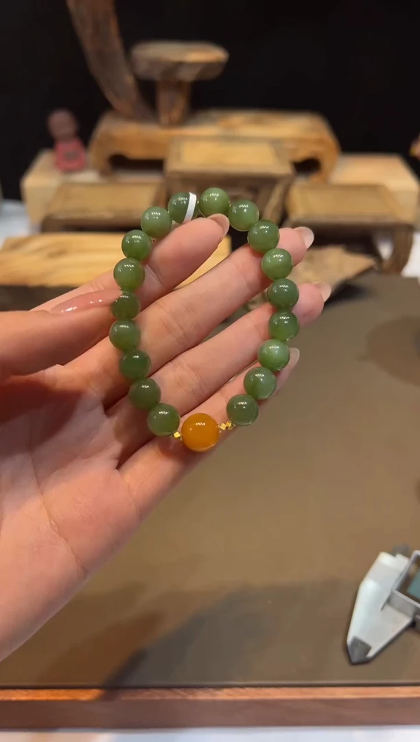 18K金镶嵌和田玉手饰手饰@@A4840