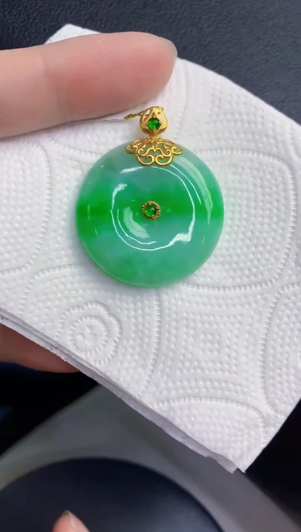 颈饰18K金镶嵌翡翠天然翡翠缅甸A货