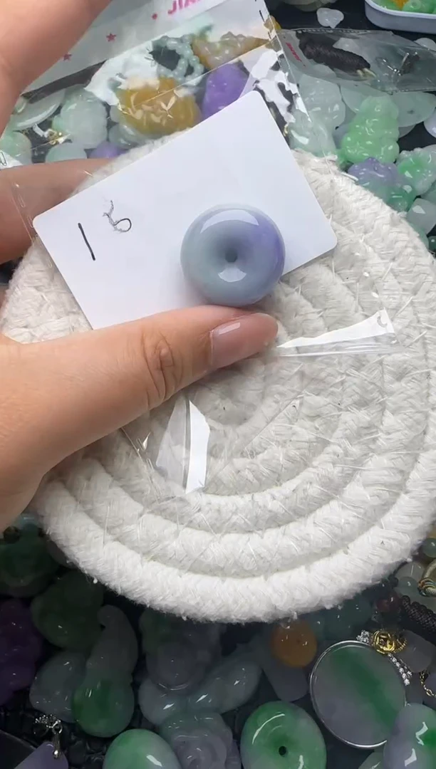 颈饰未镶嵌翡翠缅甸翡翠吊坠