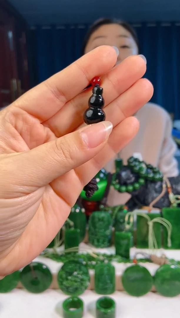 【闪购商品】和田玉未镶嵌挂件1