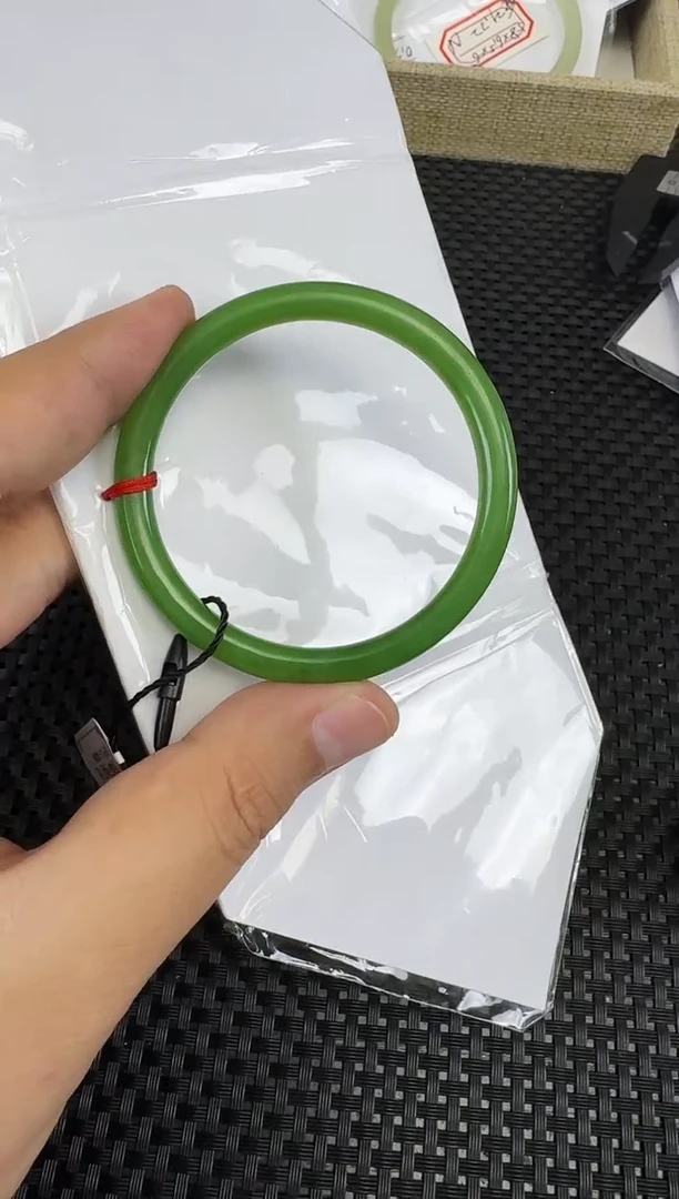 【闪购商品】和田玉（碧玉）手镯未镶嵌约52.5MM叮当