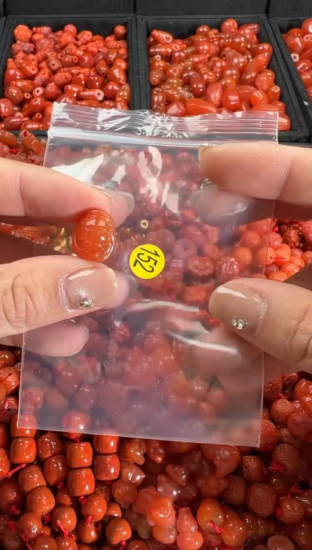 【闪购商品】南红玛瑙颈饰未镶嵌1