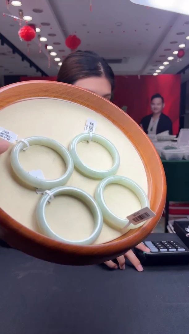 未镶嵌手镯翡翠10195/多样性发一个