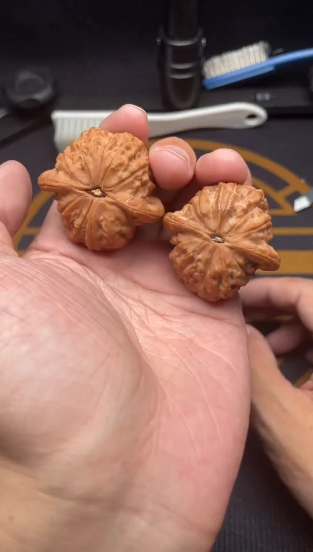 吊坠文玩核桃血麒麟40+