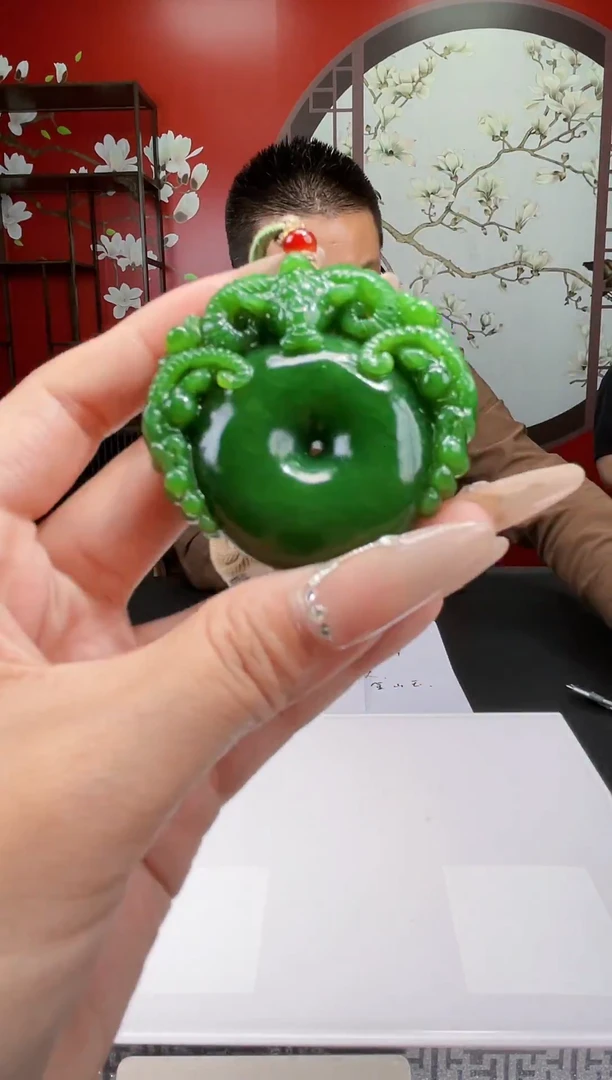 【闪购商品】定制和田玉Boss阳天然和田玉（拍一发一)