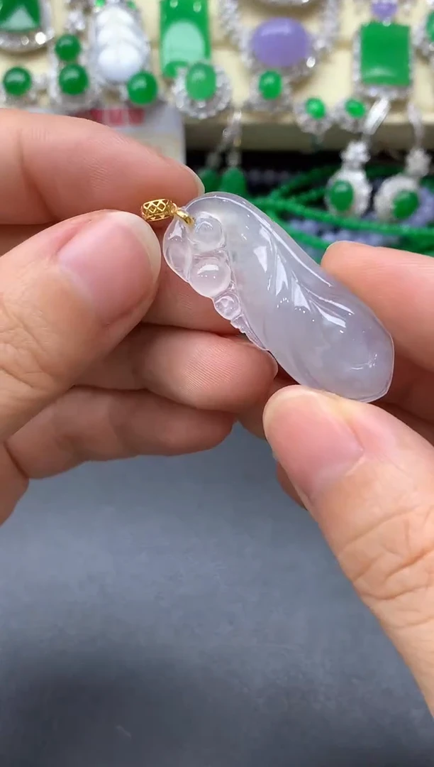 颈饰18K金镶嵌翡翠48-中国好珍宝