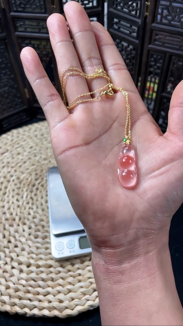18K金镶嵌挂坠南红玛瑙陆葫芦挂坠