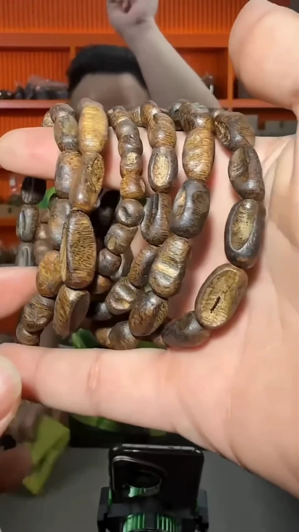 沉香手串16号单圈留疤珠多样性发一