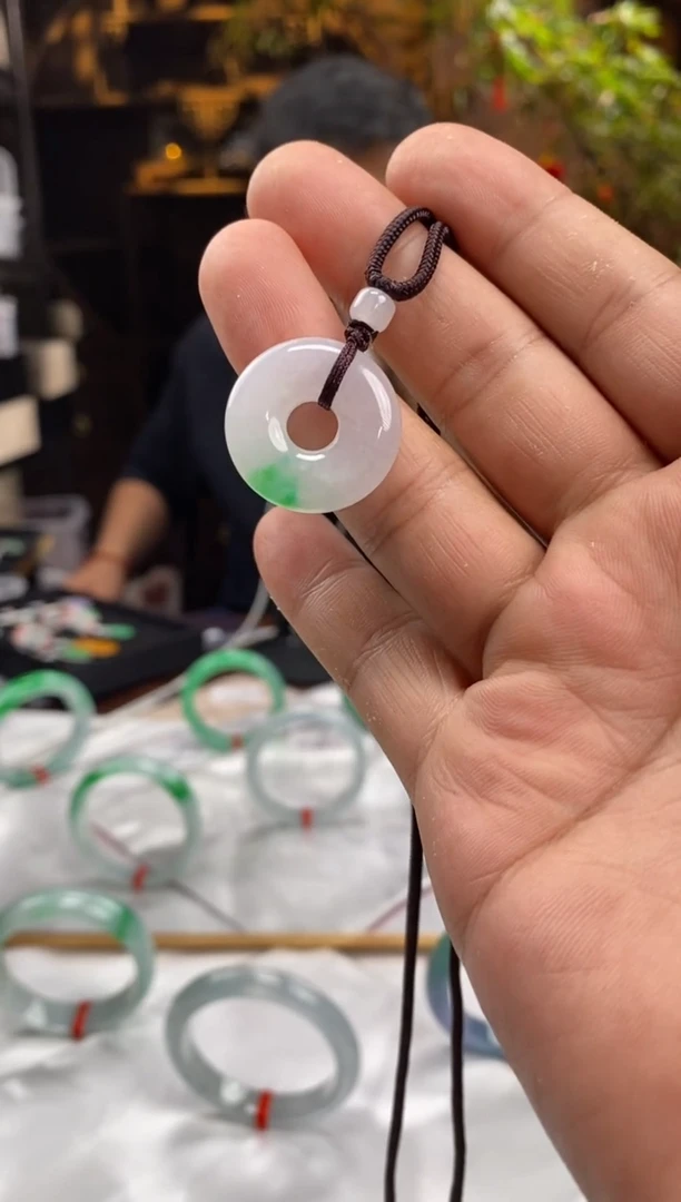 吊坠(不含链)未镶嵌翡翠dl15