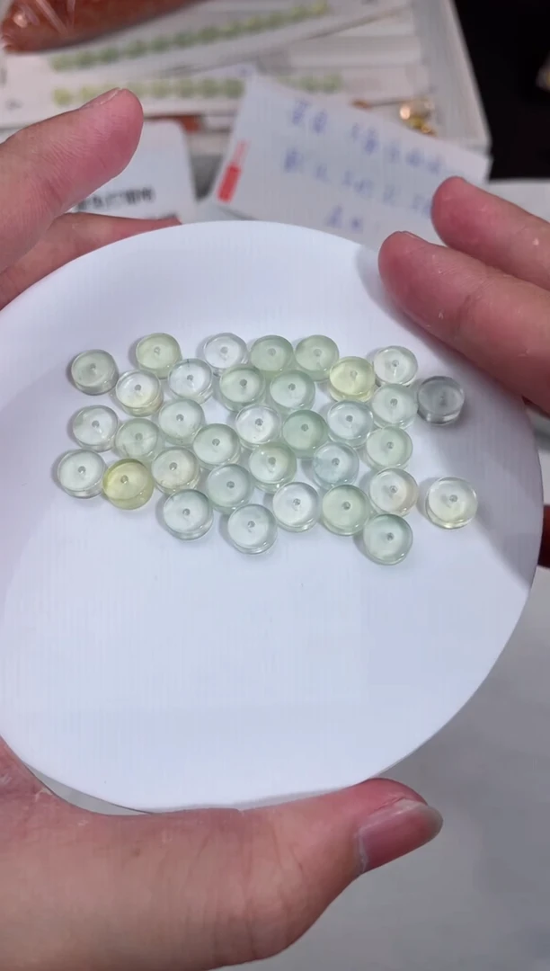 【闪购商品】水晶【H126】葡萄隔片未镶嵌多样性随2颗