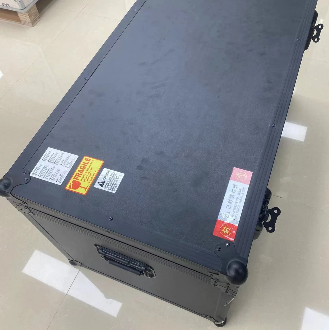 中霆集团周年庆情义无价表里如一JF