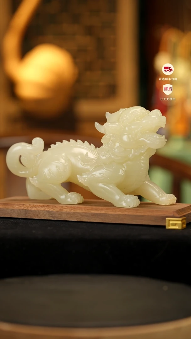 云南石竹叶青雕刻貔貅摆件