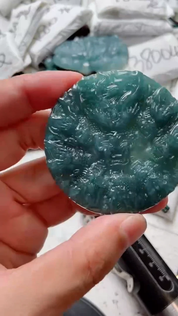 翡翠未镶嵌颈饰88888888888