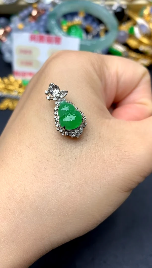 颈饰18K金镶嵌翡翠A**Y240 -中国好珍宝