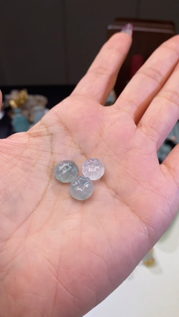 【闪购商品】翡翠吊坠(不含链)未镶嵌珠子