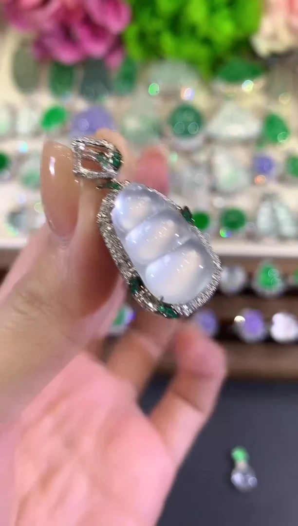 吊坠(不含链)18K金镶嵌翡翠w89