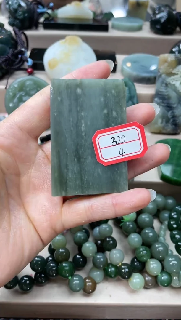 未镶嵌和田玉挂件1