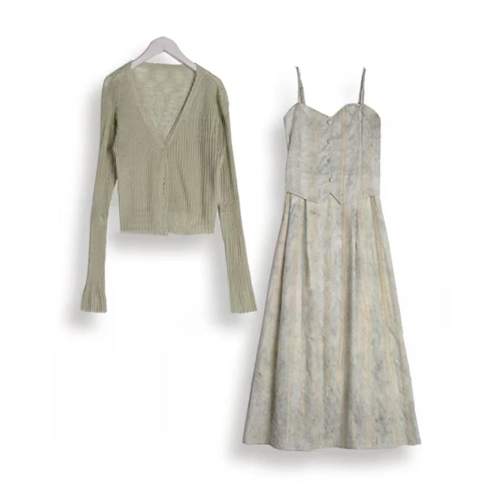 绿色田园风温柔甜美中长款吊带连衣裙开衫两件套装