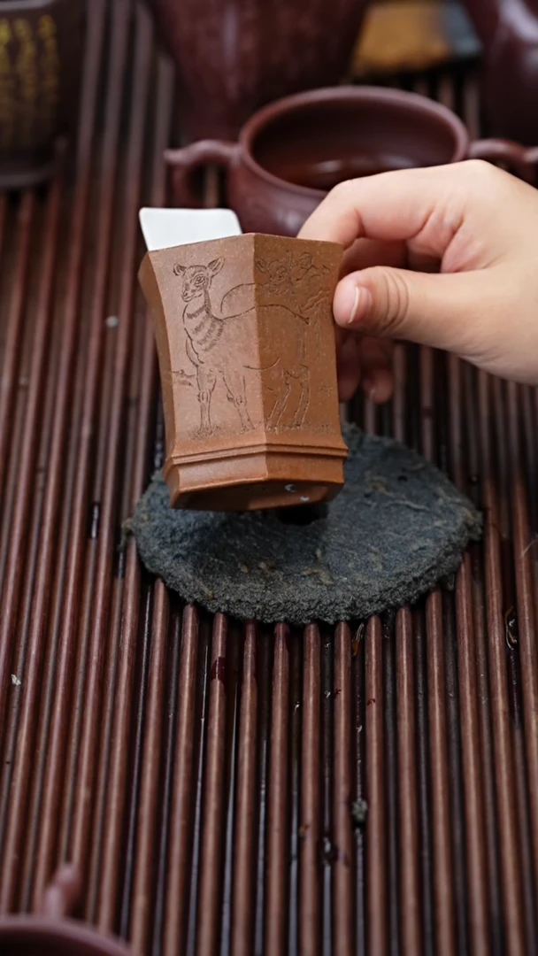 茶杯紫砂微瑕紫砂小鹿六方