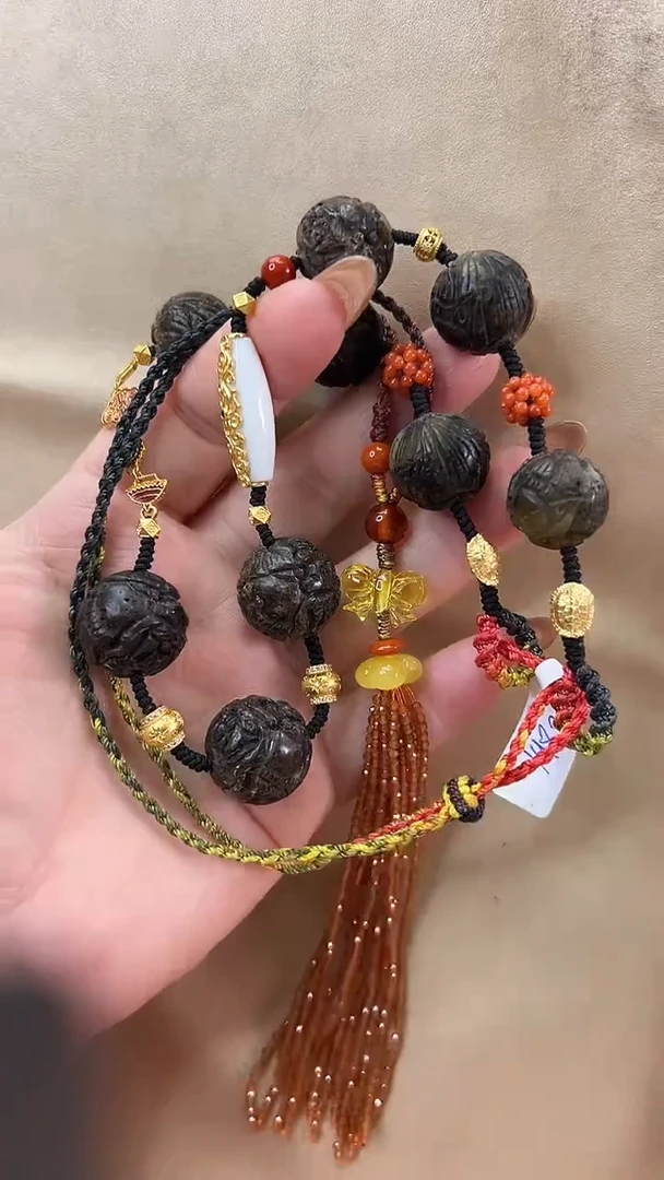 琥珀颈饰未镶嵌项链