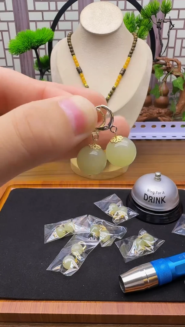 14K金镶嵌和田玉耳饰JH02