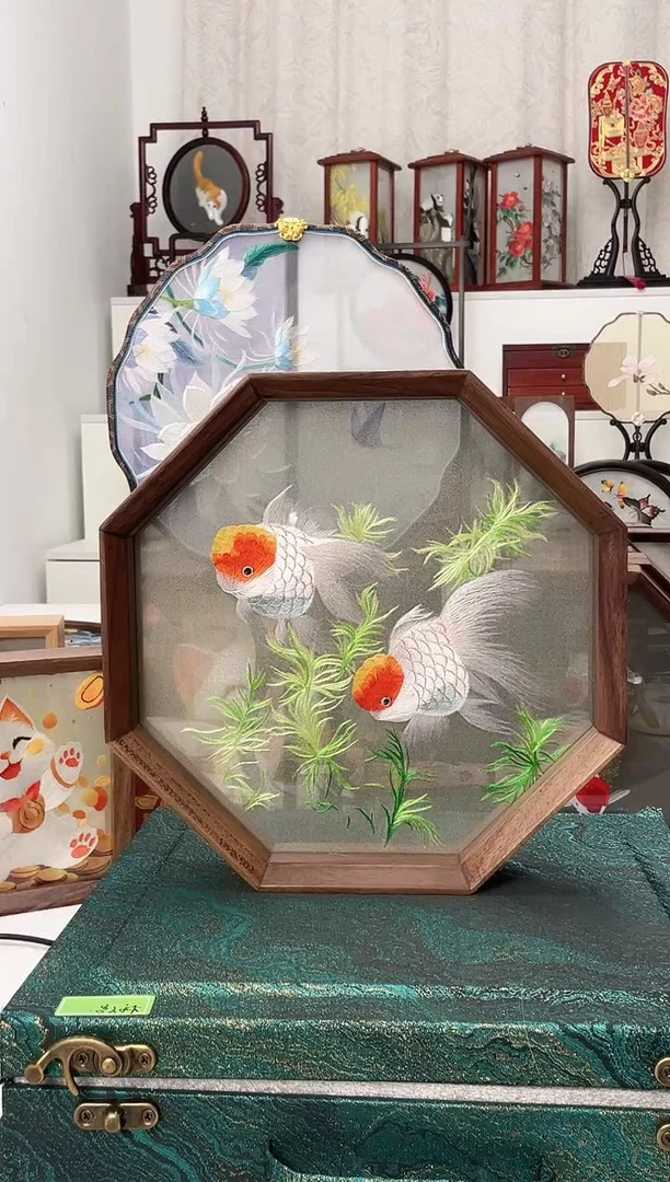 扇子苏绣作品手工摆台