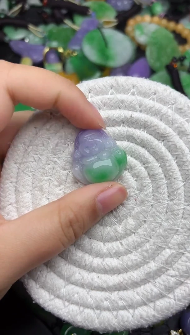 颈饰未镶嵌翡翠缅甸翡翠吊坠