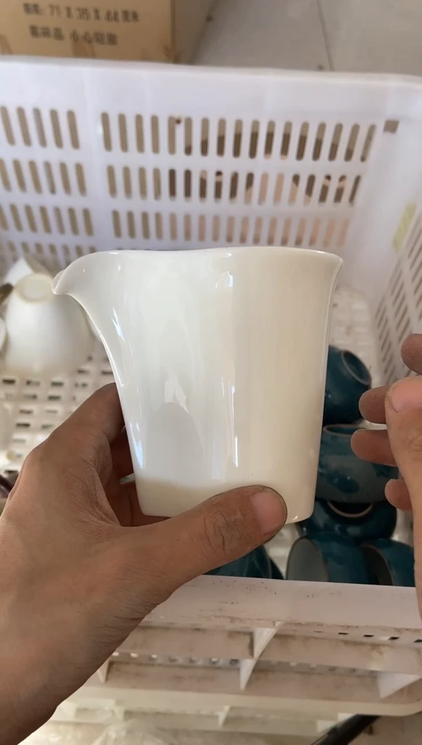 无运费险有瑕疵的摄影的产品有使用过的痕迹有点脏介意勿拍