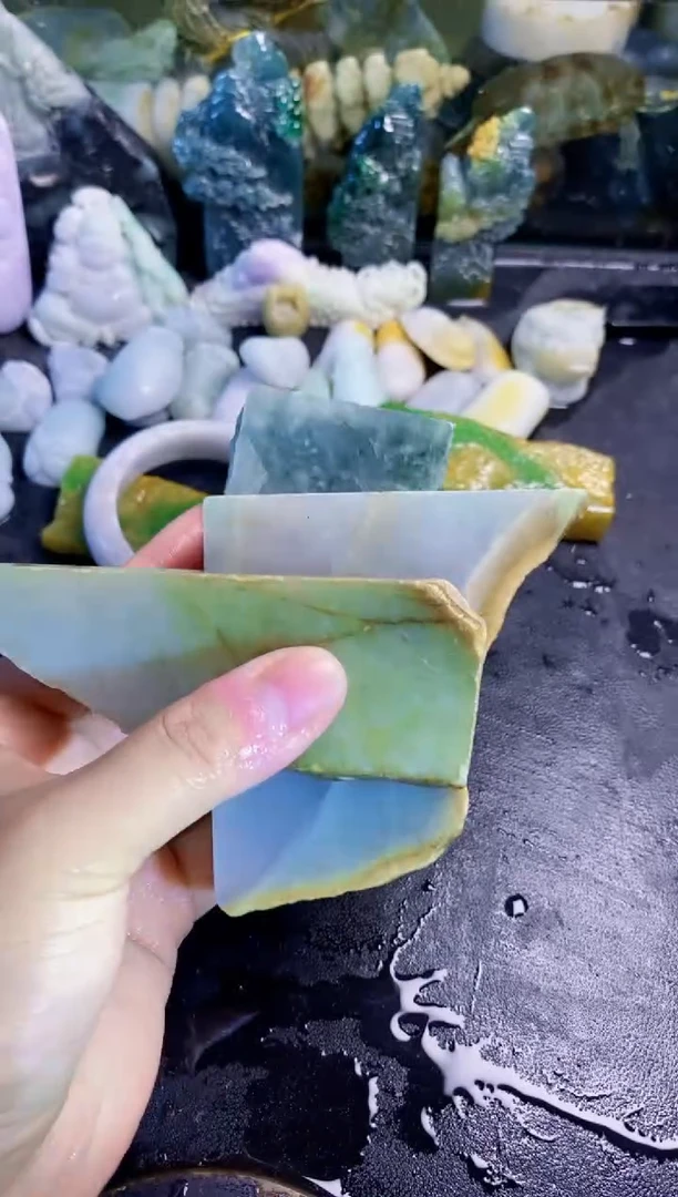 颈饰未镶嵌翡翠天然翡翠085