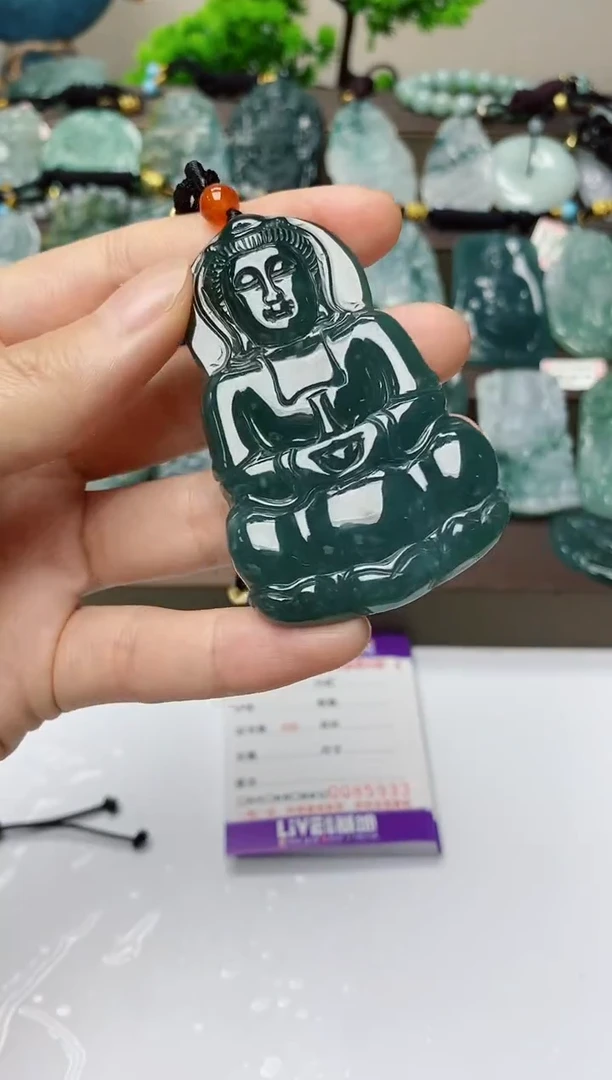翡翠未镶嵌颈饰