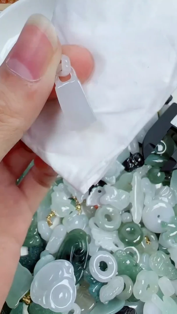 散珠翡翠290号链接，A货翡翠