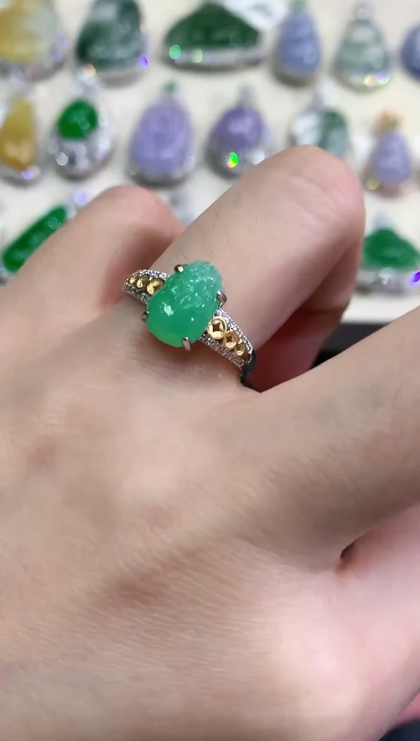 【闪购商品】翡翠戒指18K金镶嵌B43