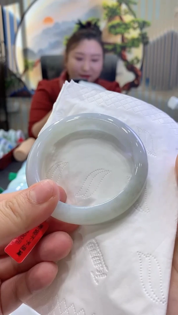 【闪购商品】翡翠手镯未镶嵌多人06800