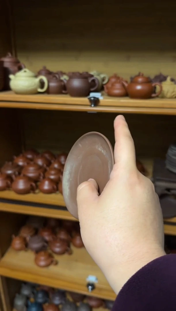 茶壶紫砂领**技紫泥盘子一个