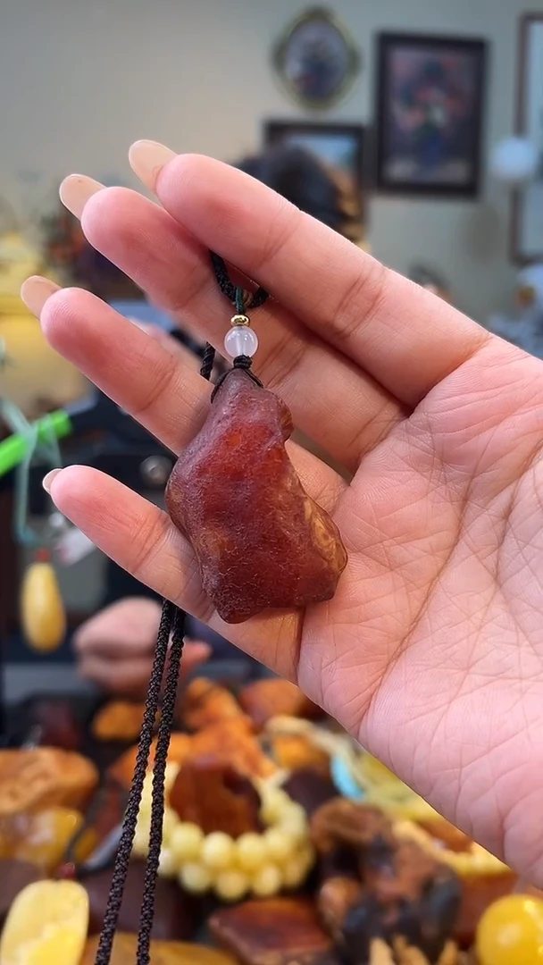 琥珀颈饰未镶嵌吊坠